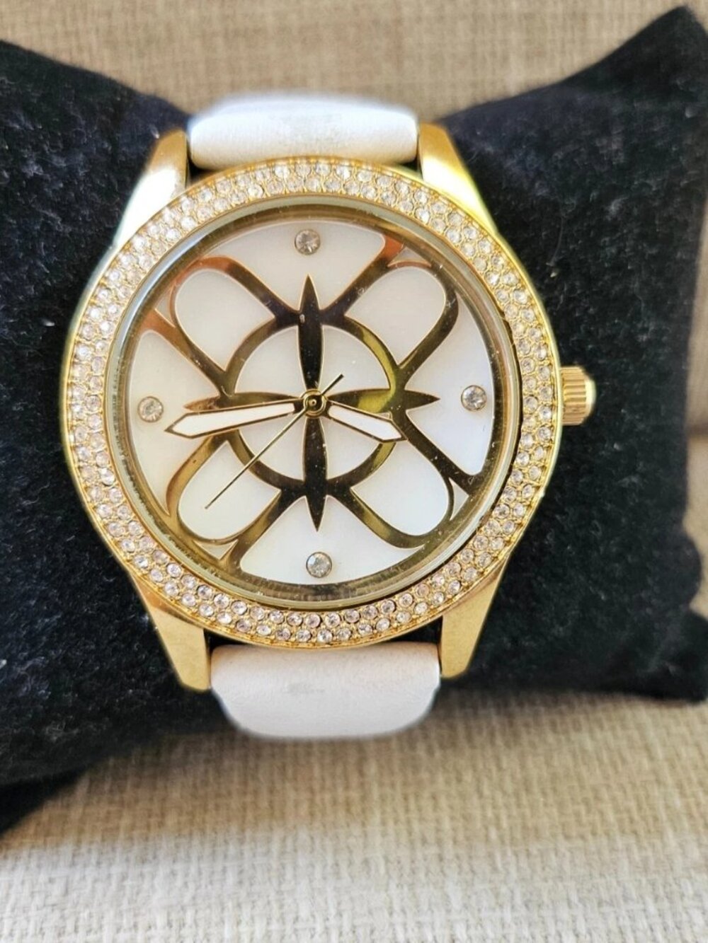 Nicole Miller Ladies Wristwatch White Genuine Leather Strap Quartz Analog Watch